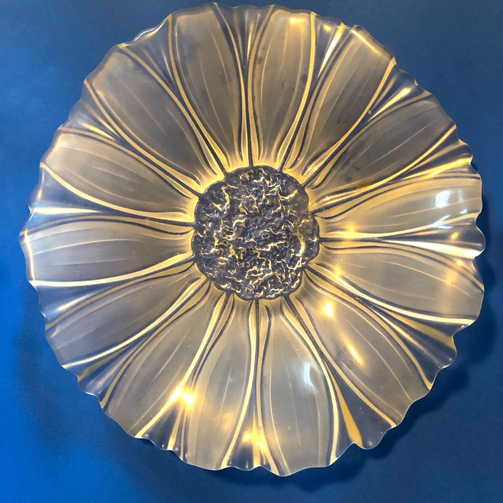Mikasa Frosted Sunflower Bowl with 2 Glass Votives/ dishes